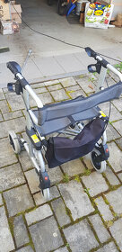 Prodám chodítko v perfektním stavu. - 2