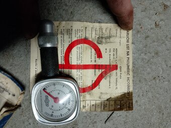 Škoda tlakoměr pneu - 2