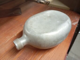 Stará, německá, vojenská, hliníková čutora ba vodu. - 2