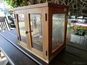 Prodám staré laboratorní váhy - 2