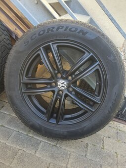 Prodám 215/65 R17 zimní na VW, Škoda, Seat - 2