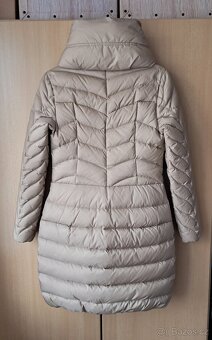 Dámský zimní kabát Guess S - 2