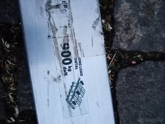 Hliníková tyč do návěsu. - 2