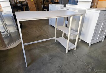 Nový psací stůl.... - 2