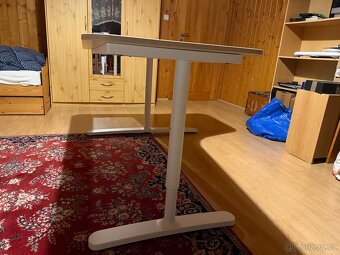 Pracovní stůl IKEA Bekant - 2