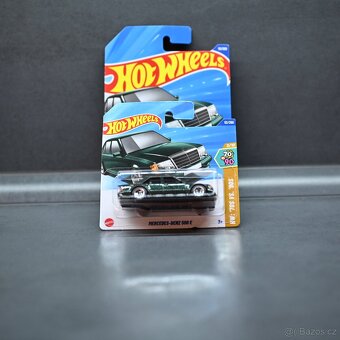 Hot Whees Mercedes-Benz 500E - 2