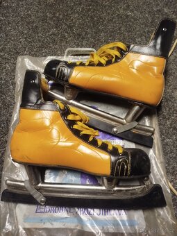 Lední brusle "Kanady" - 2