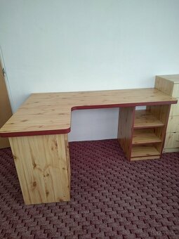 Prodej psacího stolu - 2