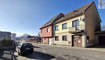 Rodinný dům, dva byty 2+KK a 3+1, s velkou půdou a průjezdem - 2
