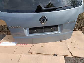 VW Touran -páté dveře, viko kufru - 2