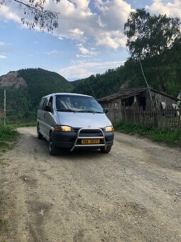 TOYOTA HIACE LXH22L - 2