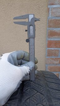 Zimní pneu 215x55xR17 - 2