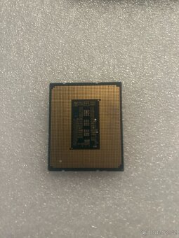 Intel I7 12700 - 2