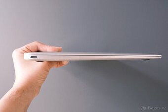 Apple MacBook 12" (A1534) – 8 GB RAM, 256 GB SSD - 2