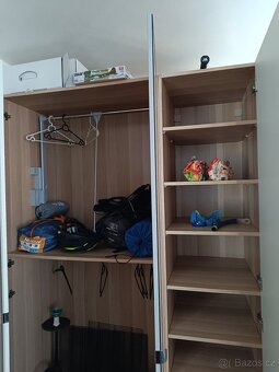 Šatní skříň - 2