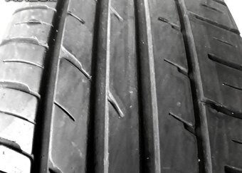 Po 2ks pěkných letních pneu 225/55 R18: - 2