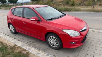 Hyundai i30 1.6 CRDi 66 kW, r.v. 2011, nafta, 193 tis. km - 2