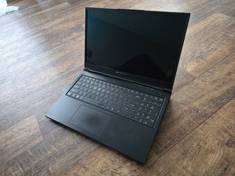 P: Výkonný notebook Eurocom RX415 i9-13900HX, NVIDIA RTX4070 - 2