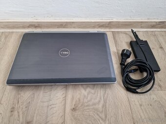 Dell latitude E6420 s podsvícenou klávesnici na filmy inter - 2