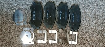 BOSCH 0 986 494 609 přední desky na Opel - 2