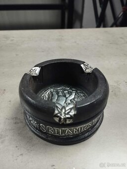 Dva originální dřevěné popelníky – Srí Lanka, ruční práce - 2