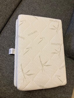 Skládací matrace do dětské cestovní postýlky - 2