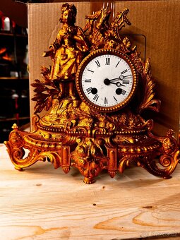 Hodiny starožitné figurální - 2