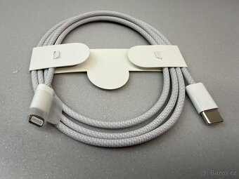 Originální Apple kabely, nové - 2