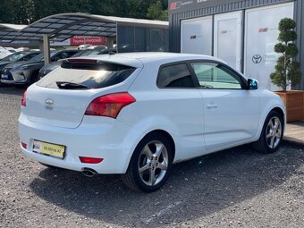 Kia Cee´d, 2.0i, 2x kola, klima, nová STK - 2