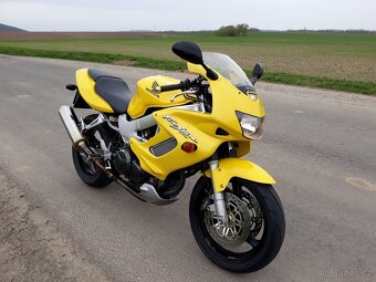 Honda VTR 1000F FireStorm - 2