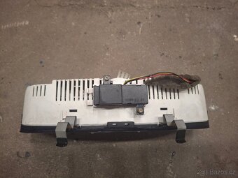 Budíky přístrojová deska Audi TT - 2