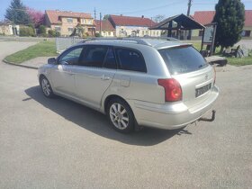 Toyota Avensis 2.2 130 kw 2006 - 2