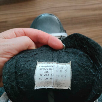 Chlapecké brusle vel.40 - 2