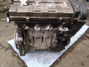 P: motor honda prelude 2G - 2