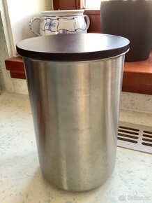 Šálek s podšálkem, Tchibo dóza, klíčenka - 2