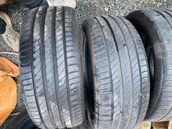 Letní pneu 225/45/R17 - 2