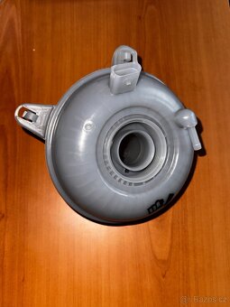 Nádržka chladicí kapaliny - 2