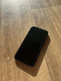 Apple iPhone 11 64 gb černý - 2