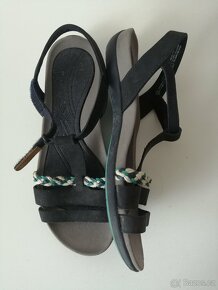 černé sandály - 2