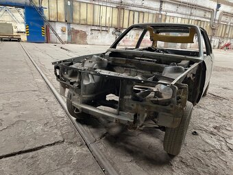 BMW e21 315 karoserie - 2