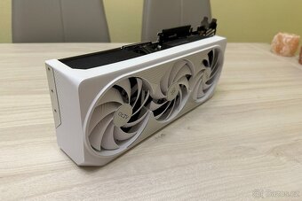 GIGABYTE GeForce RTX 4080 Aero OC - 2