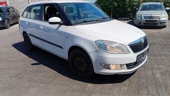 Škoda Fabia II facelift barva 1026 - 2
