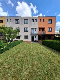 Pronájem řadového domu 5+1,184 m2 - HK, ul.Ovocnářská - 2