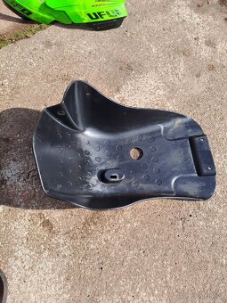 Kryt motoru kxf 450 - 2