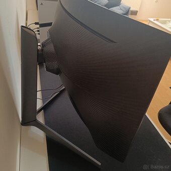 Samsung odyssey g7 - 2