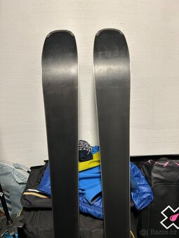 Head Kore X90 177cm + Vázání Tyrolia Attack 13 (NOVÉ LYŽE) - 2