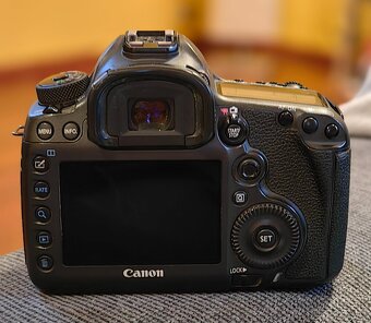 Canon EOS 5DS R - 2