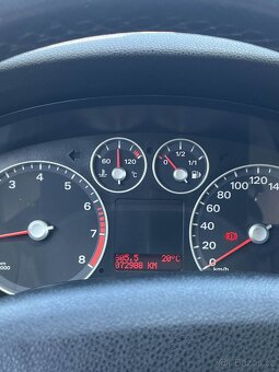 Nabízím k prodeji Ford Focus 1.6 benzín (84kw), rok 2006 - 2