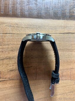Breitling Avenger 43 - A17318 - 2