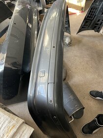 BMW E39 sedan zadní nárazník originál - 2